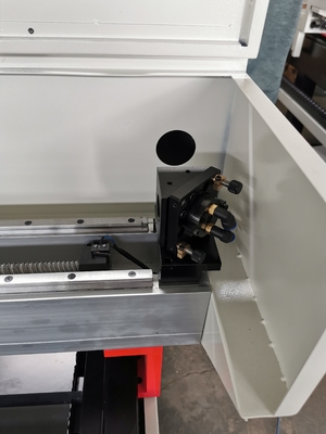 Máquina de corte do laser do CO2 do CE UT1530CL150X2 18000mm/min